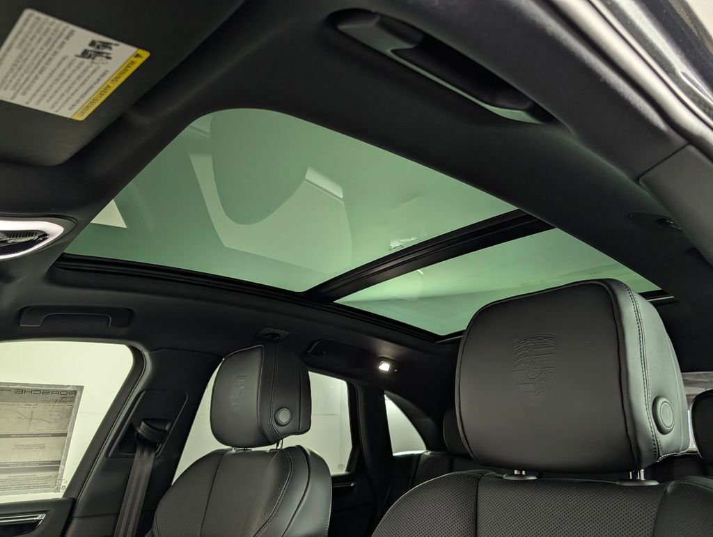 New 2026 Porsche Macan image 31