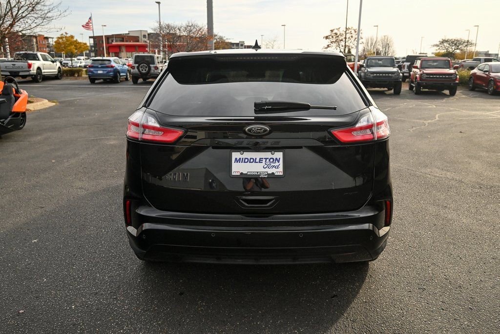 New 2024 Ford Edge SE w/ Black Appearance Package image 6