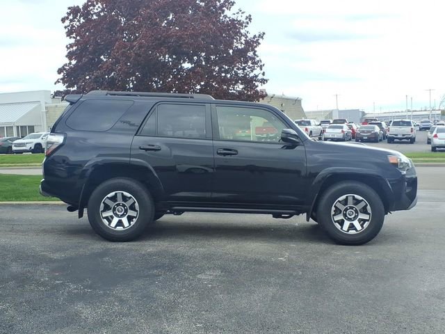 Certified 2023 Toyota 4Runner TRD Off-Road AWD/4WD image 23