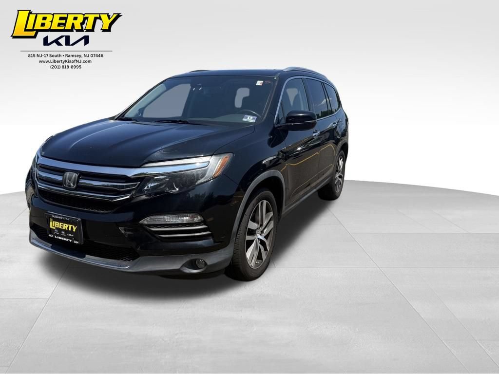 Used 2017 Honda Pilot Touring image 3