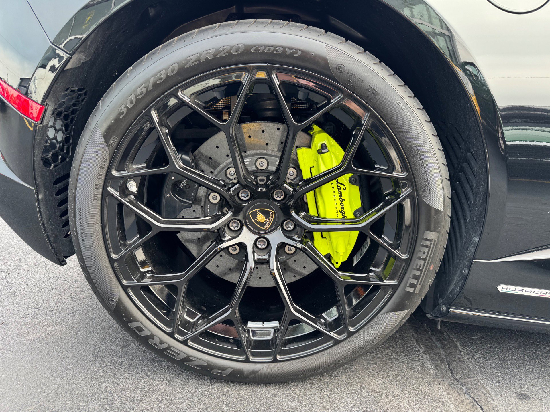 Used 2020 Lamborghini Huracan EVO image 26