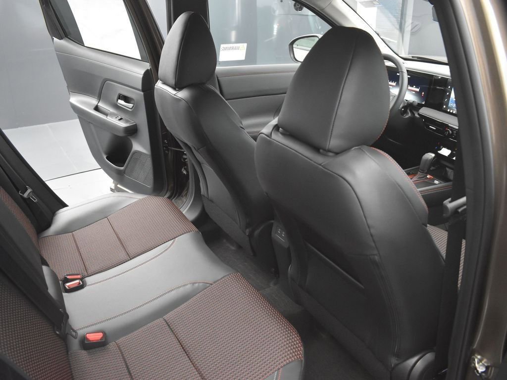 New 2026 Nissan Kicks SR w/ Illumination Package image 18