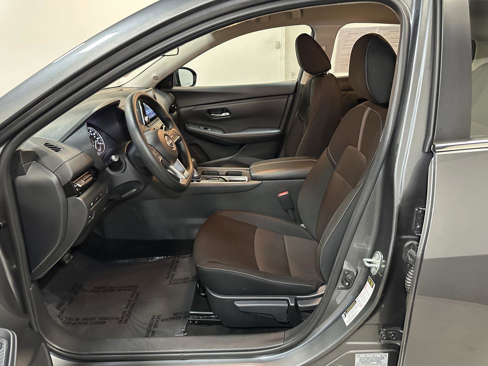 Used 2025 Nissan Sentra SV image 22