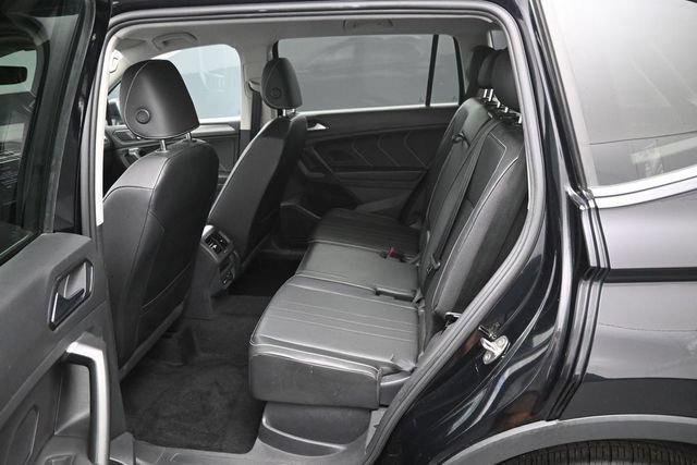 Used 2022 Volkswagen Tiguan SE AWD/4WD image 29