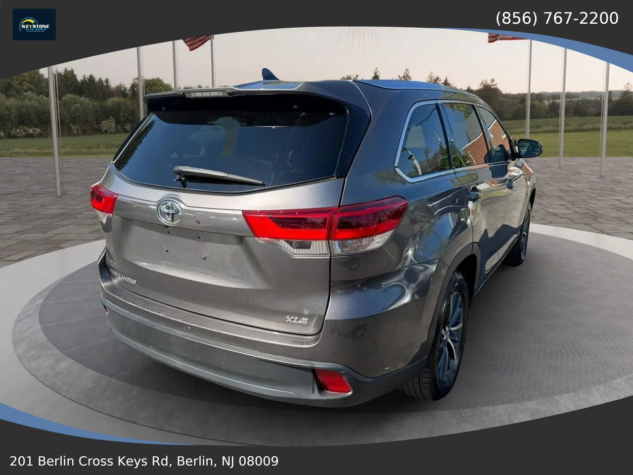 Used 2017 Toyota Highlander XLE FWD image 5