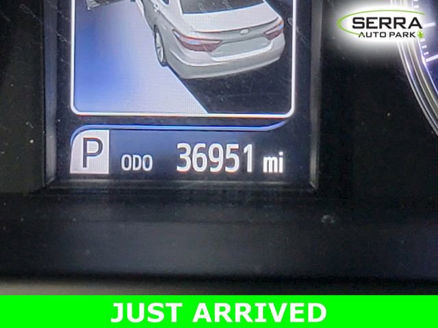 Used 2016 Toyota Camry LE FWD image 30