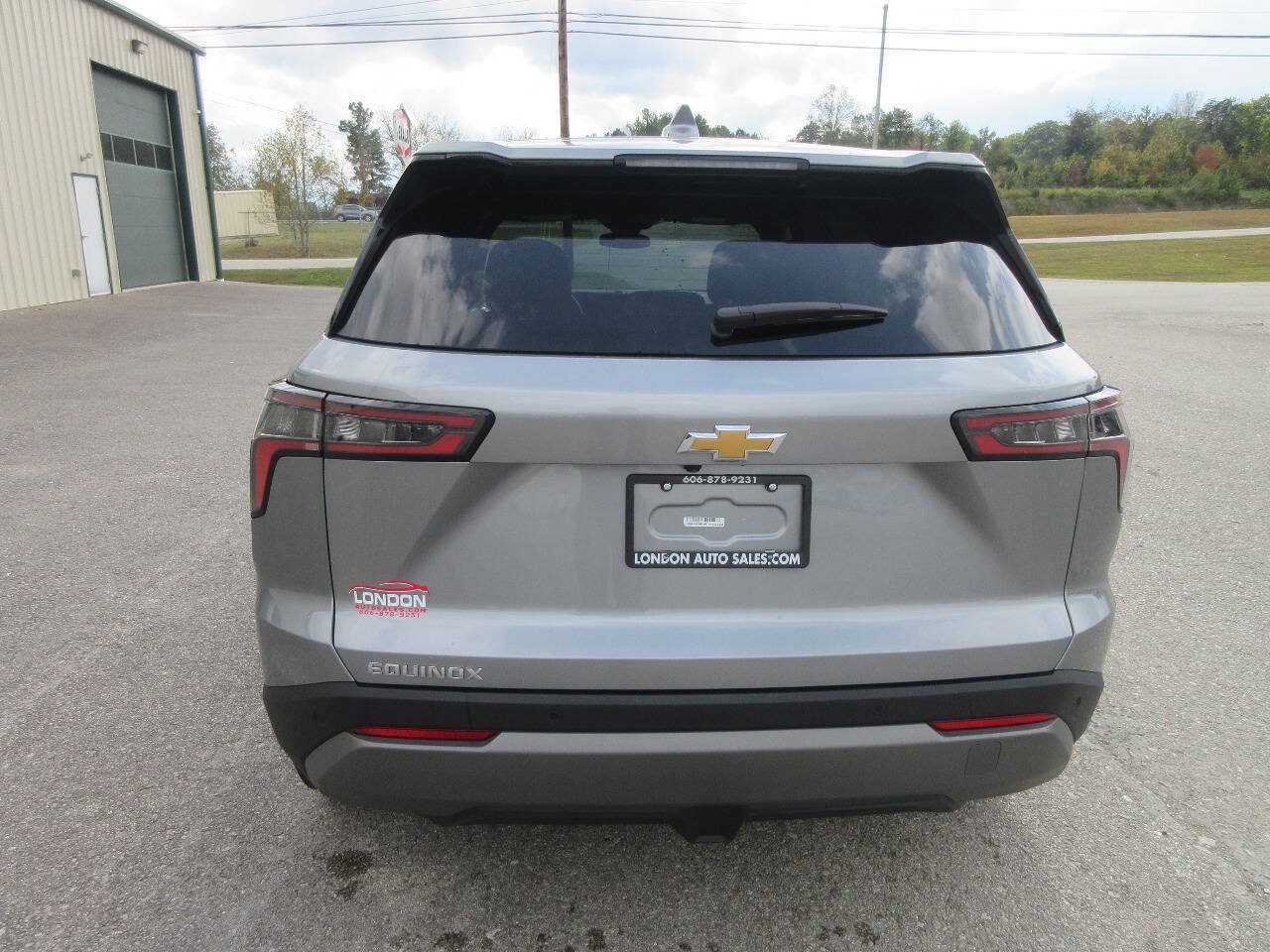 Used 2026 Chevrolet Equinox LT FWD image 5