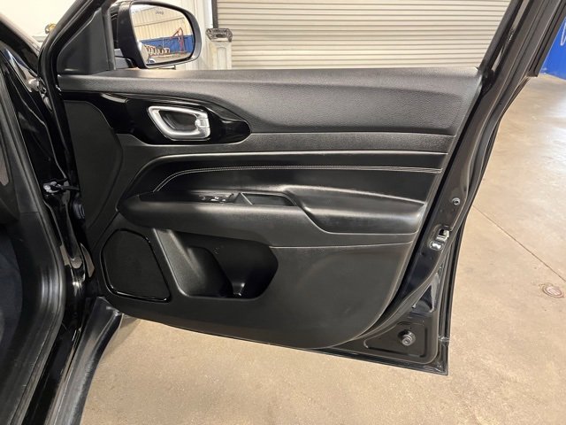 Used 2022 Jeep Compass Altitude image 12