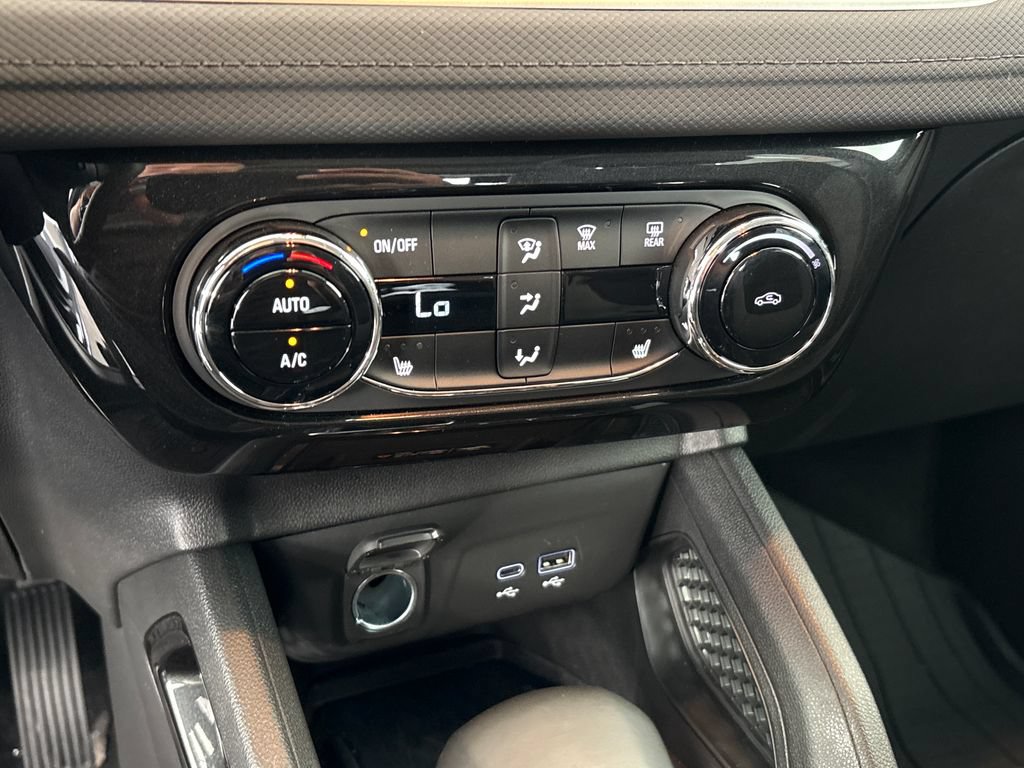 Used 2026 Chevrolet TrailBlazer LT w/ Convenience Package AWD/4WD image 36