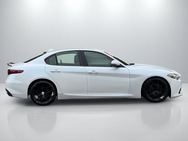 Used 2018 Alfa Romeo Giulia RWD image 6