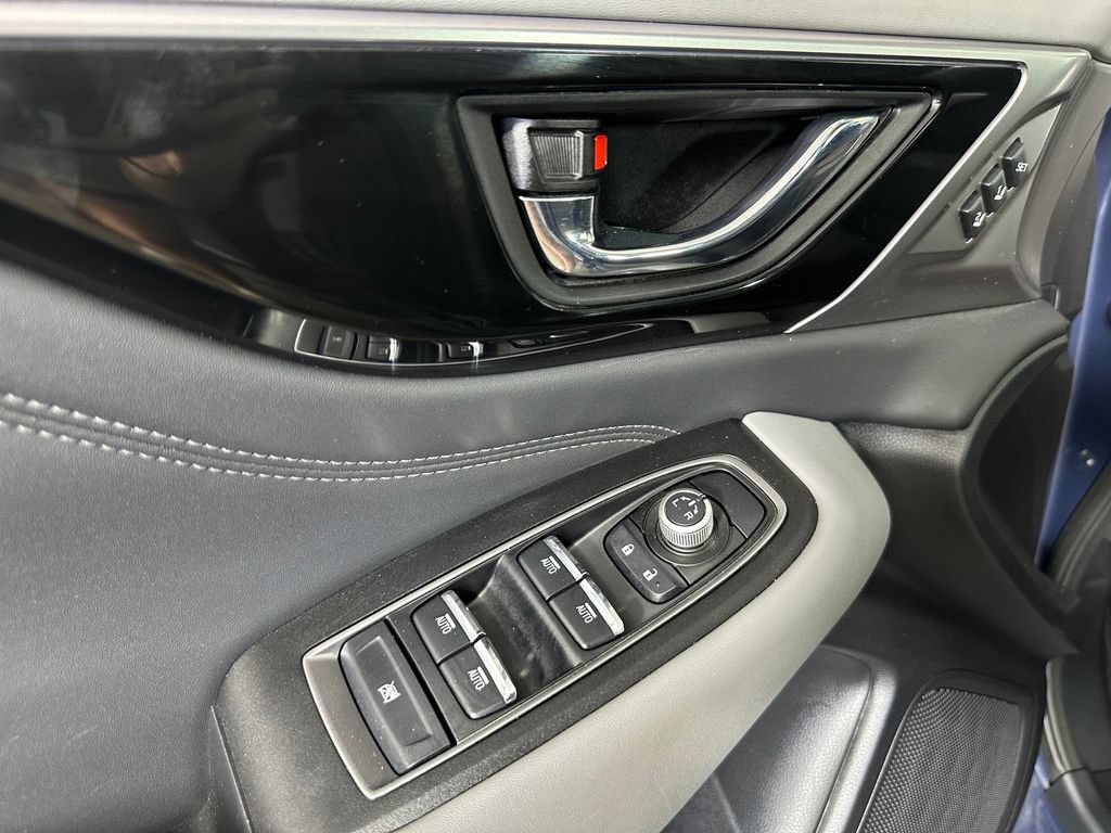 Used 2025 Subaru Outback Limited AWD/4WD image 26
