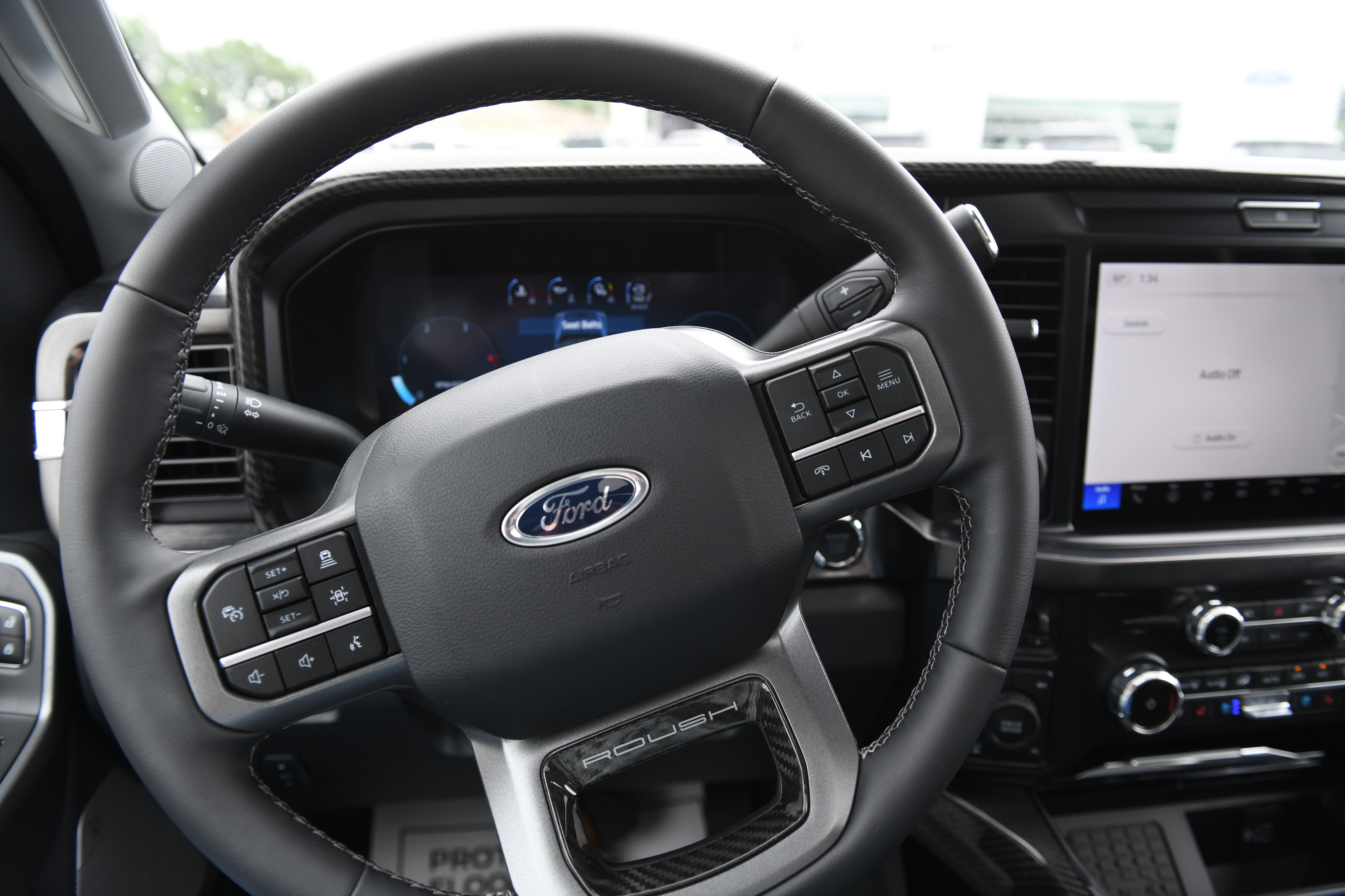 New 2026 Ford F250 Lariat w/ Black Appearance Package AWD/4WD image 25