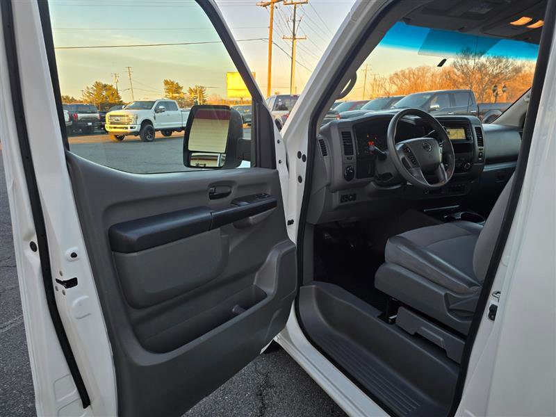 Used 2021 Nissan NV 2500 SV w/ Navigation Package RWD image 12