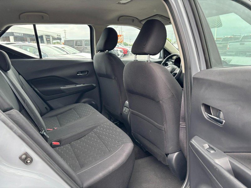 Used 2022 Nissan Kicks SV FWD image 11
