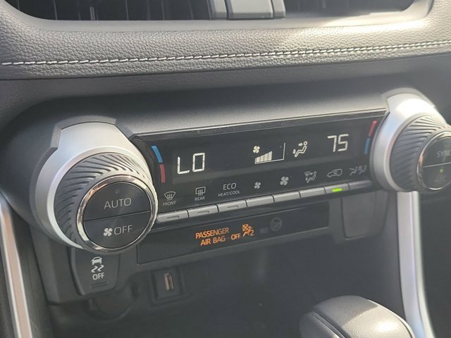 Used 2022 Toyota RAV4 LE image 28