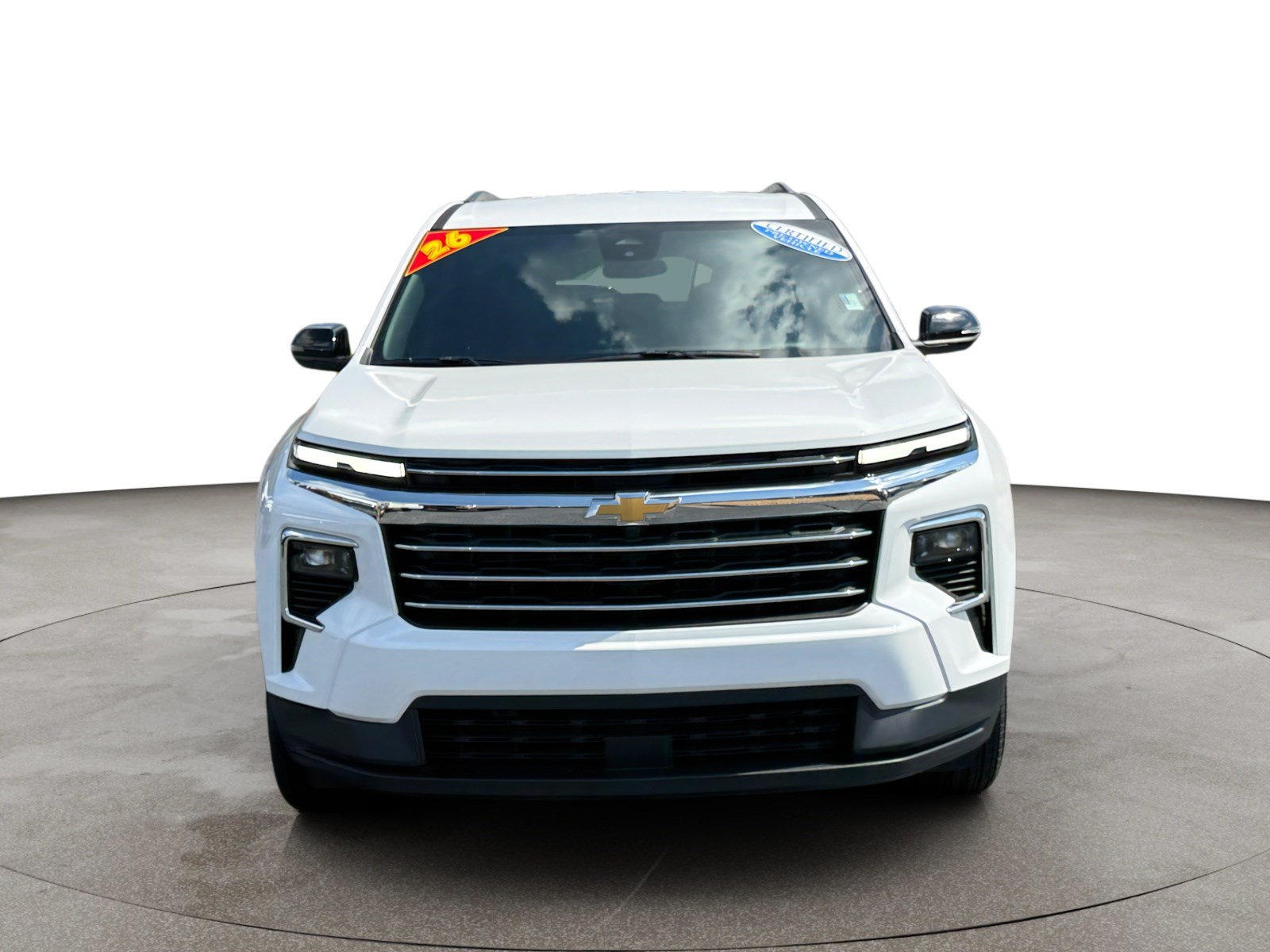 Used 2026 Chevrolet Traverse LT FWD image 2