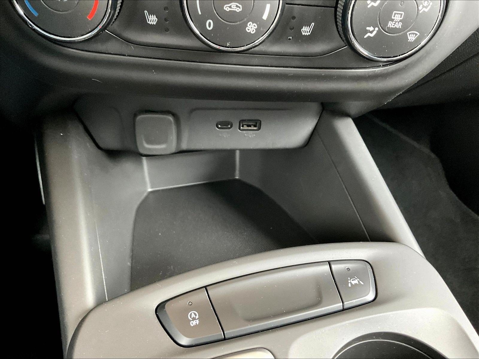 Used 2024 Chevrolet Trax RS FWD image 14