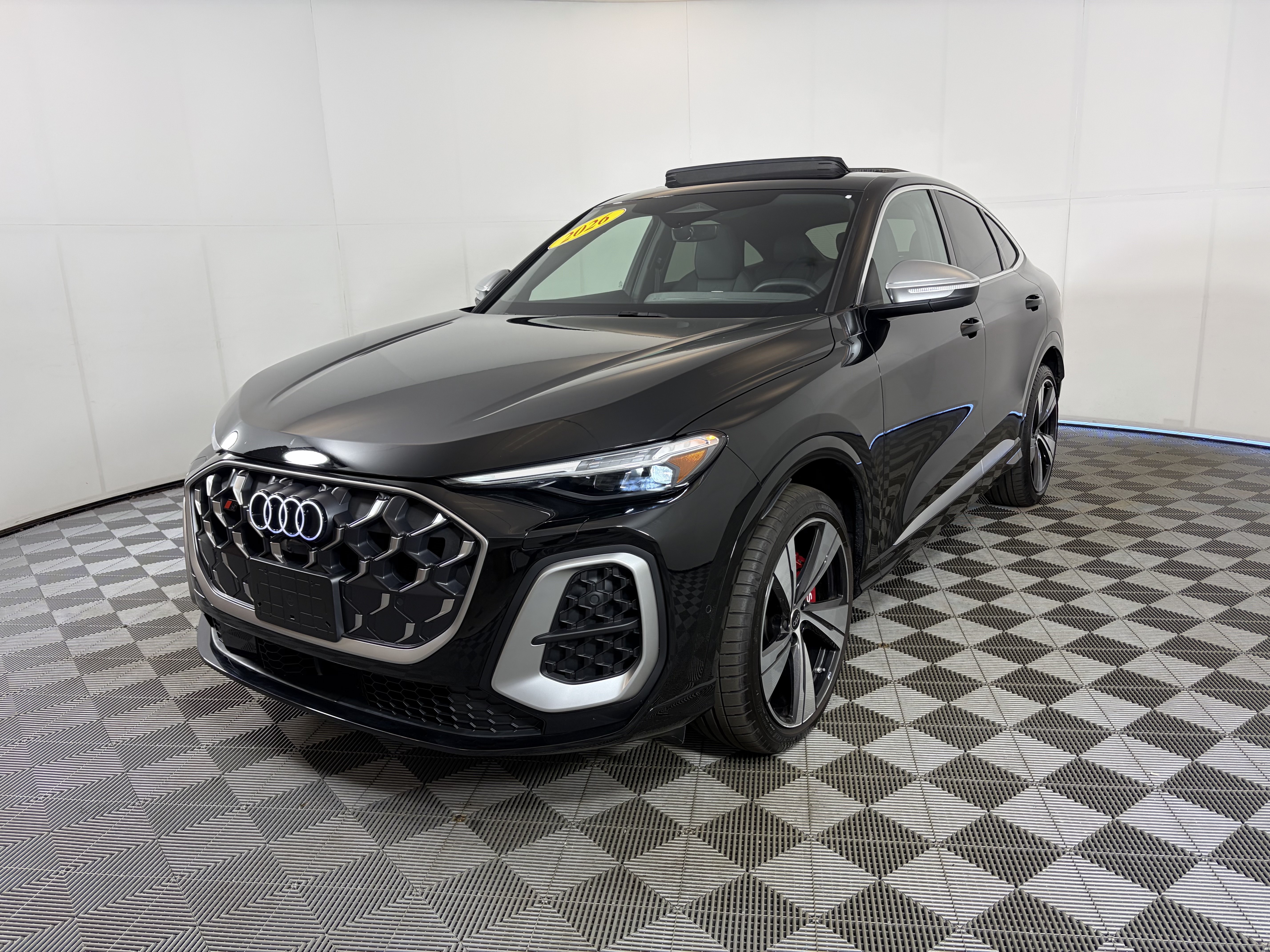 Used 2025 Audi SQ5 Premium Plus w/ Premium Plus Package AWD/4WD image 2