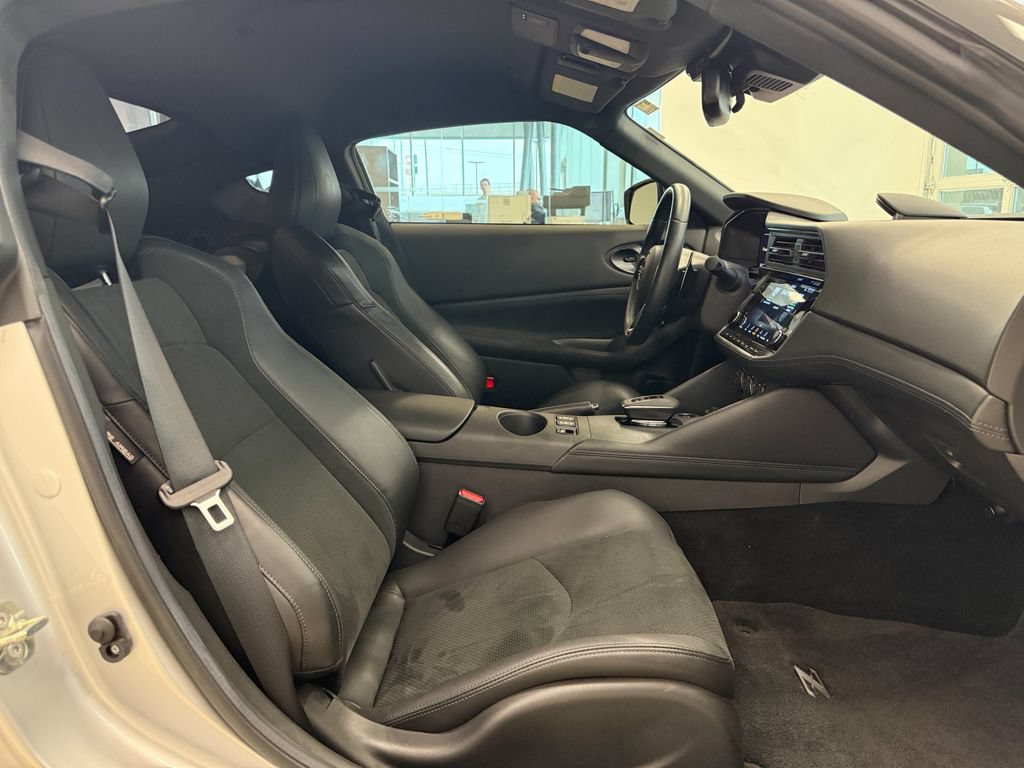 Used 2024 Nissan Z Performance w/ Floor Mat Package RWD image 16