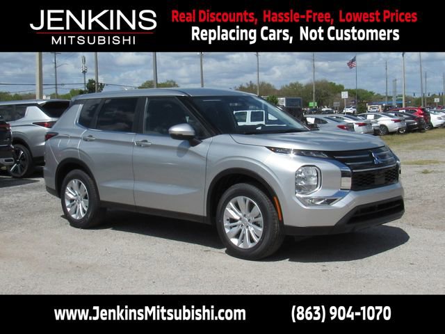 New 2026 Mitsubishi Outlander ES image 1