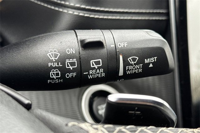 Used 2023 Jeep Grand Cherokee L Laredo image 41