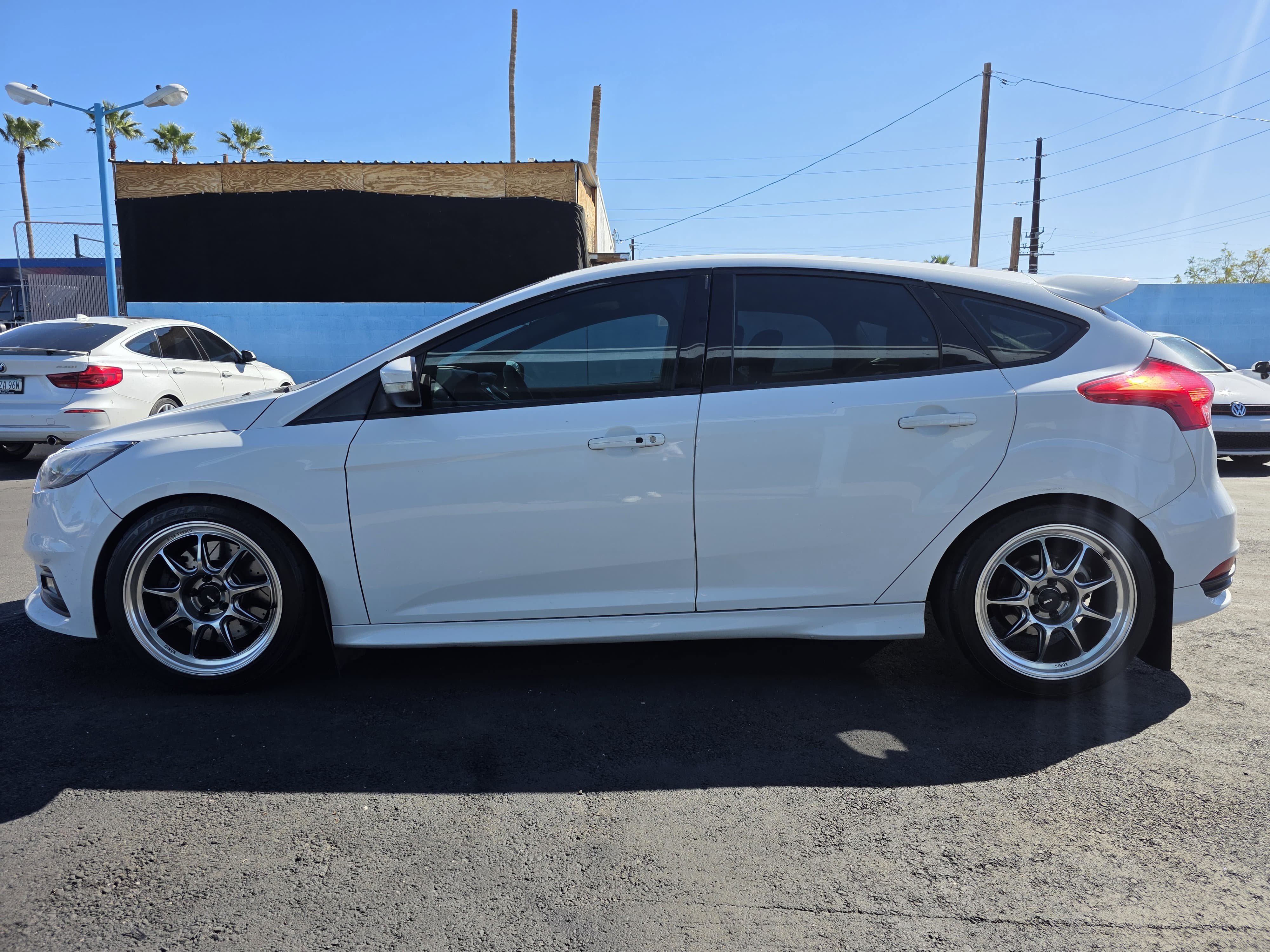Used 2016 Ford Focus ST FWD image 5