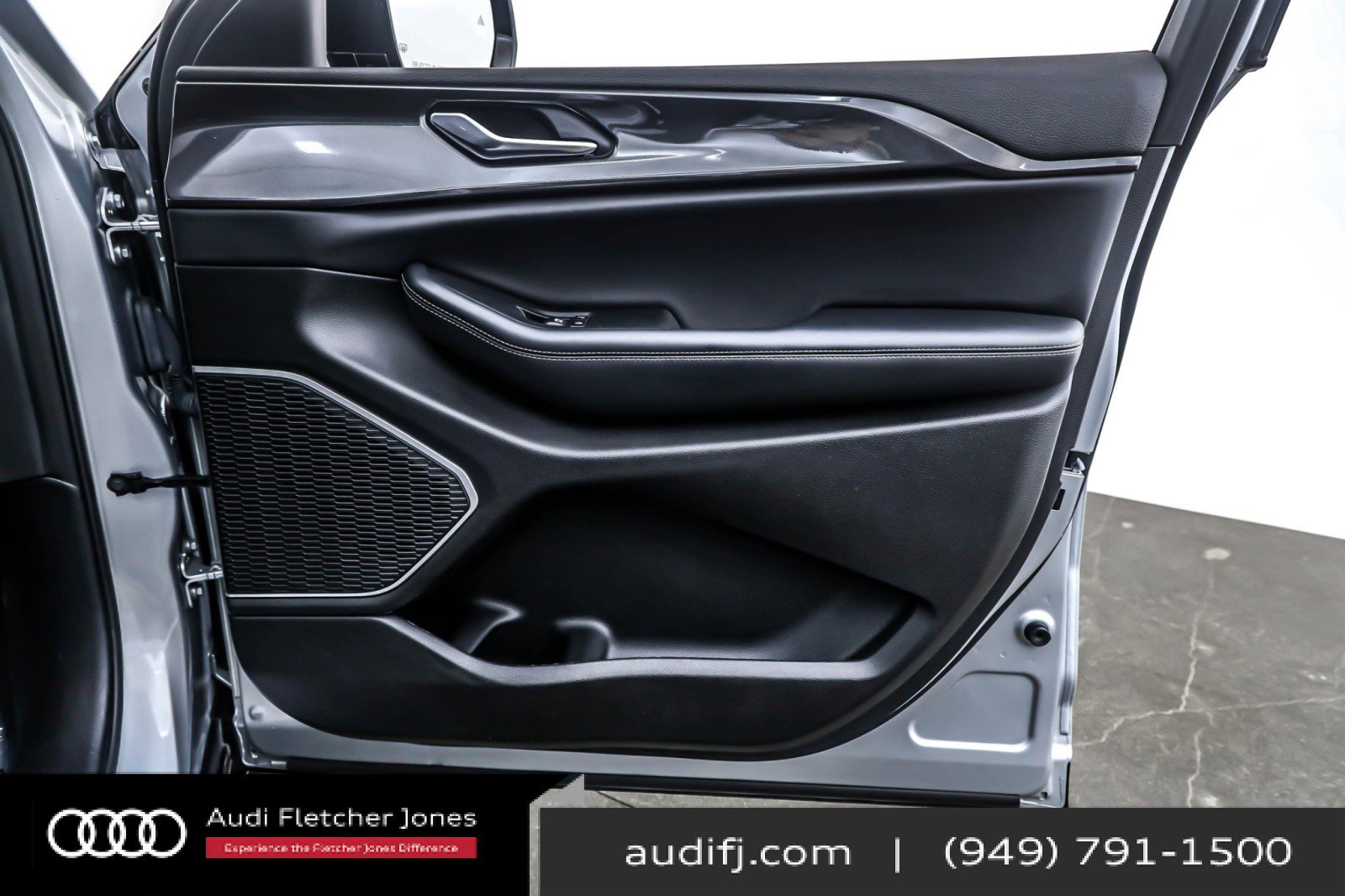 Used 2022 Jeep Grand Cherokee Altitude image 24