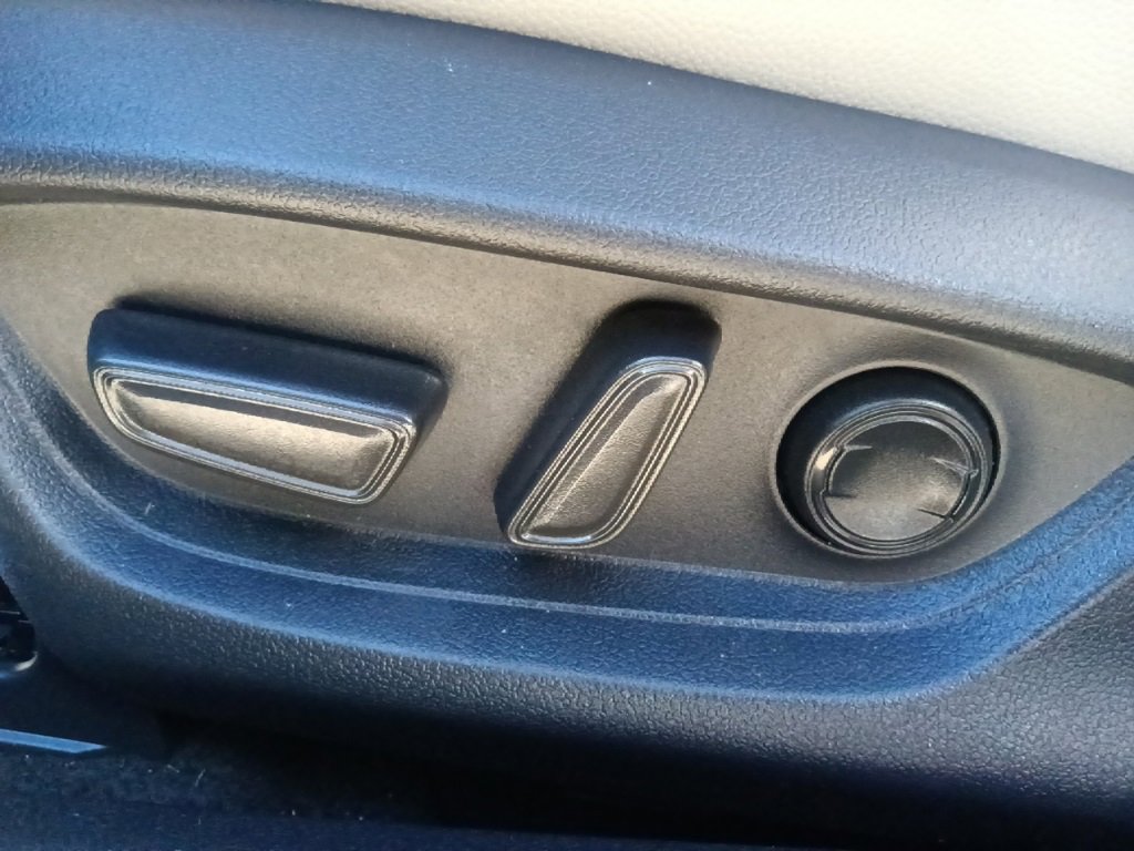 Used 2025 Toyota Camry XSE image 16