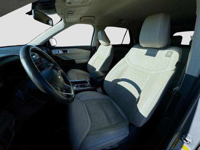 Certified 2022 Ford Explorer Platinum w/ Equipment Group 601A image 18
