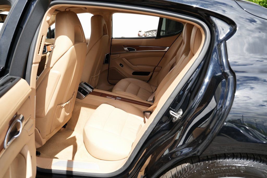 Used 2013 Porsche Panamera image 19
