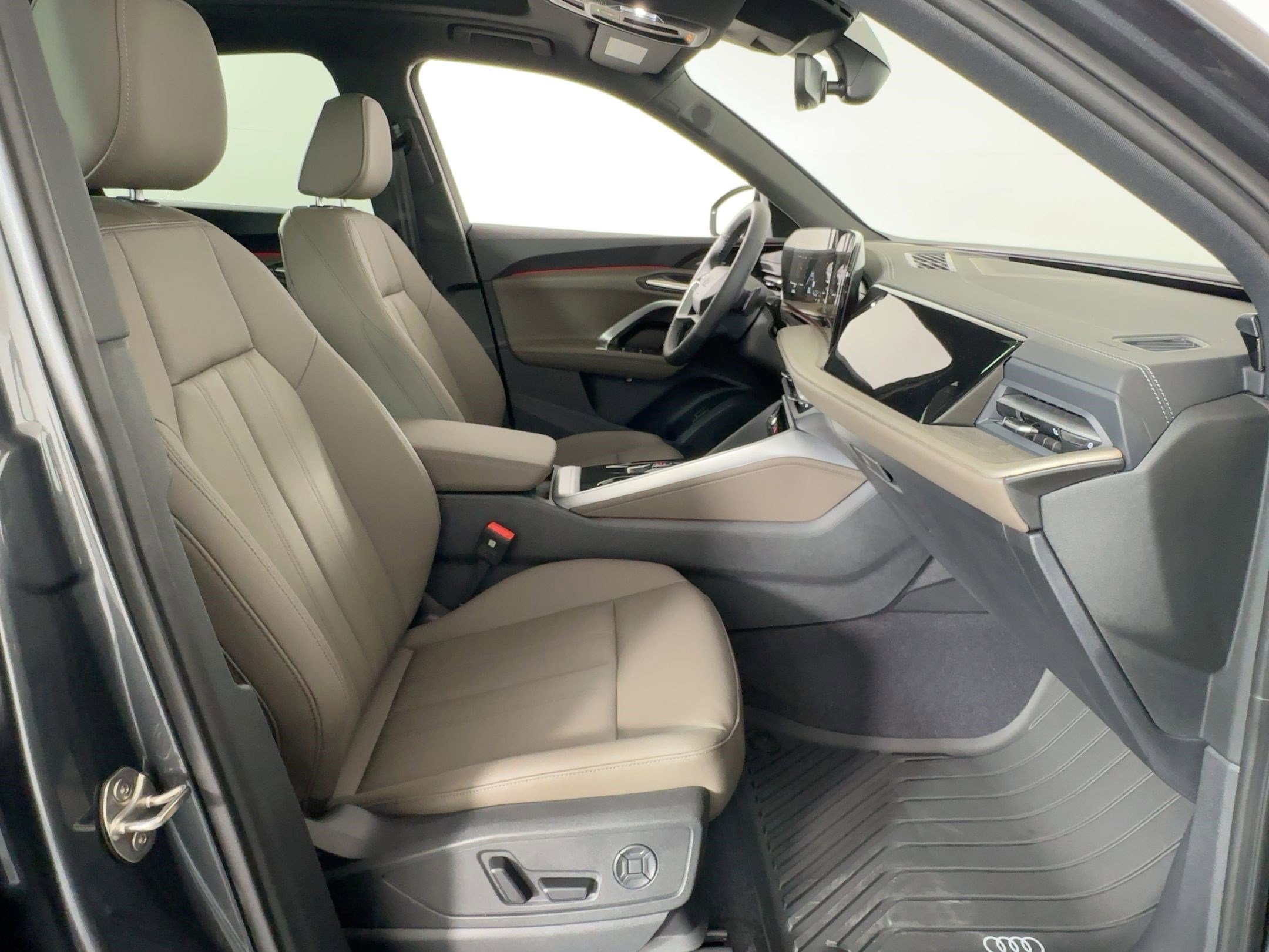 New 2025 Audi Q5 Premium Plus image 31