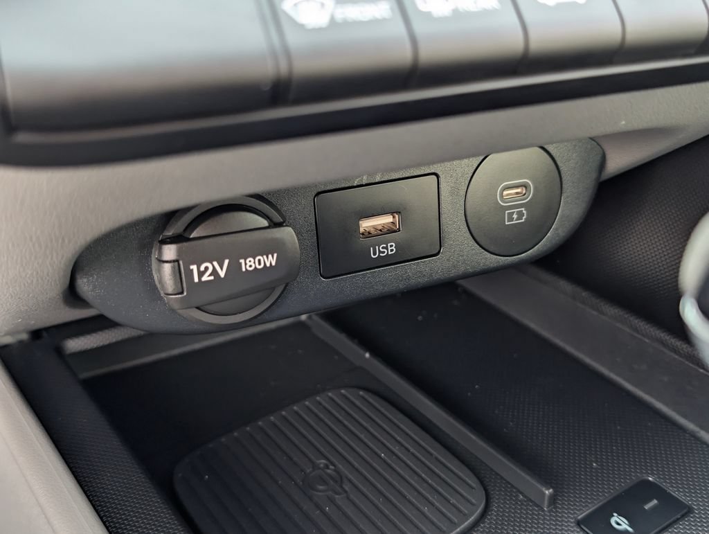 Certified 2025 Hyundai Elantra Sport FWD image 24