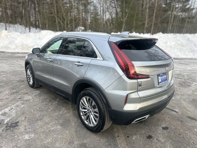 Used 2025 Cadillac XT4 Premium Luxury image 8