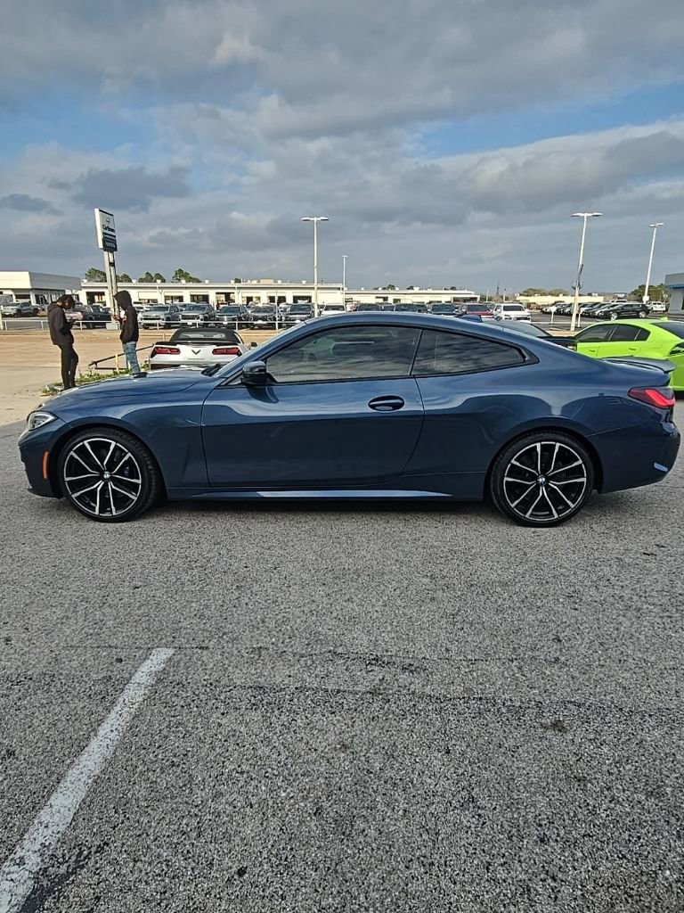 Used 2021 BMW 430i Coupe w/ M Sport Package image 4