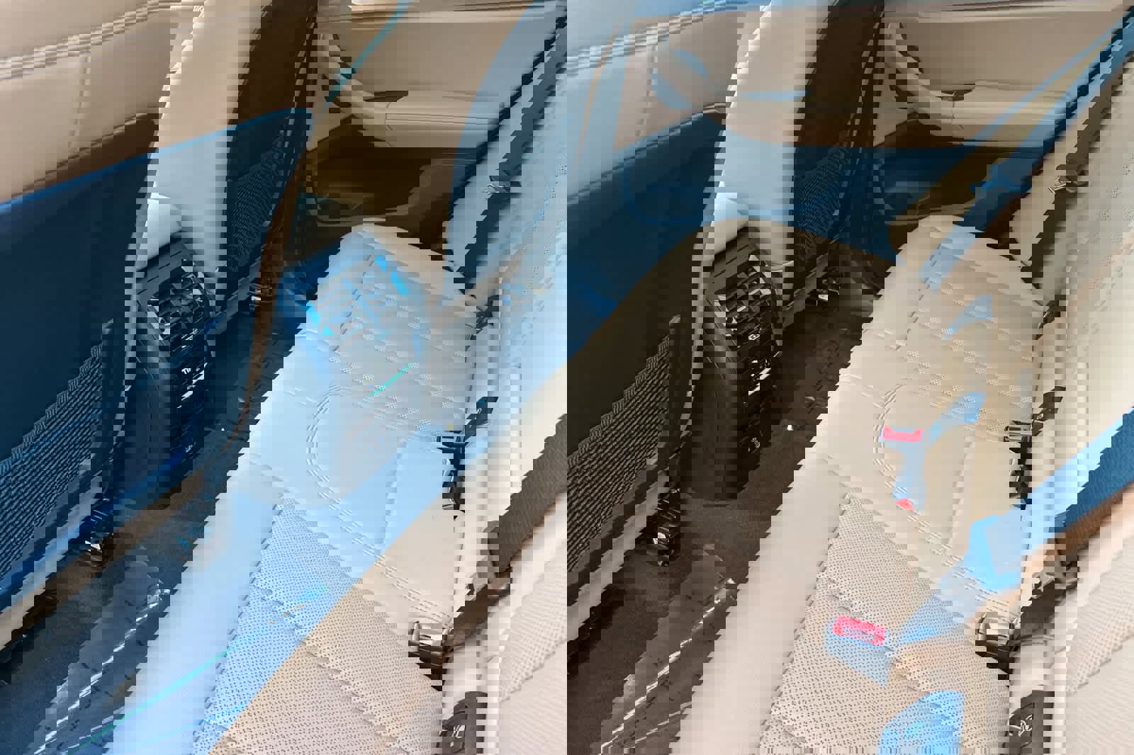 Used 2024 BMW X3 xDrive30i w/ Premium Package w/ZPA image 4