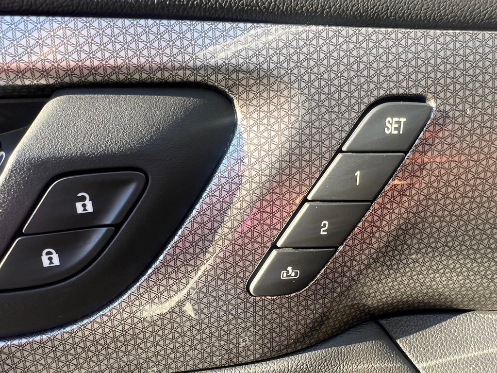 Used 2022 Chevrolet Traverse Premier w/ Redline Edition image 12