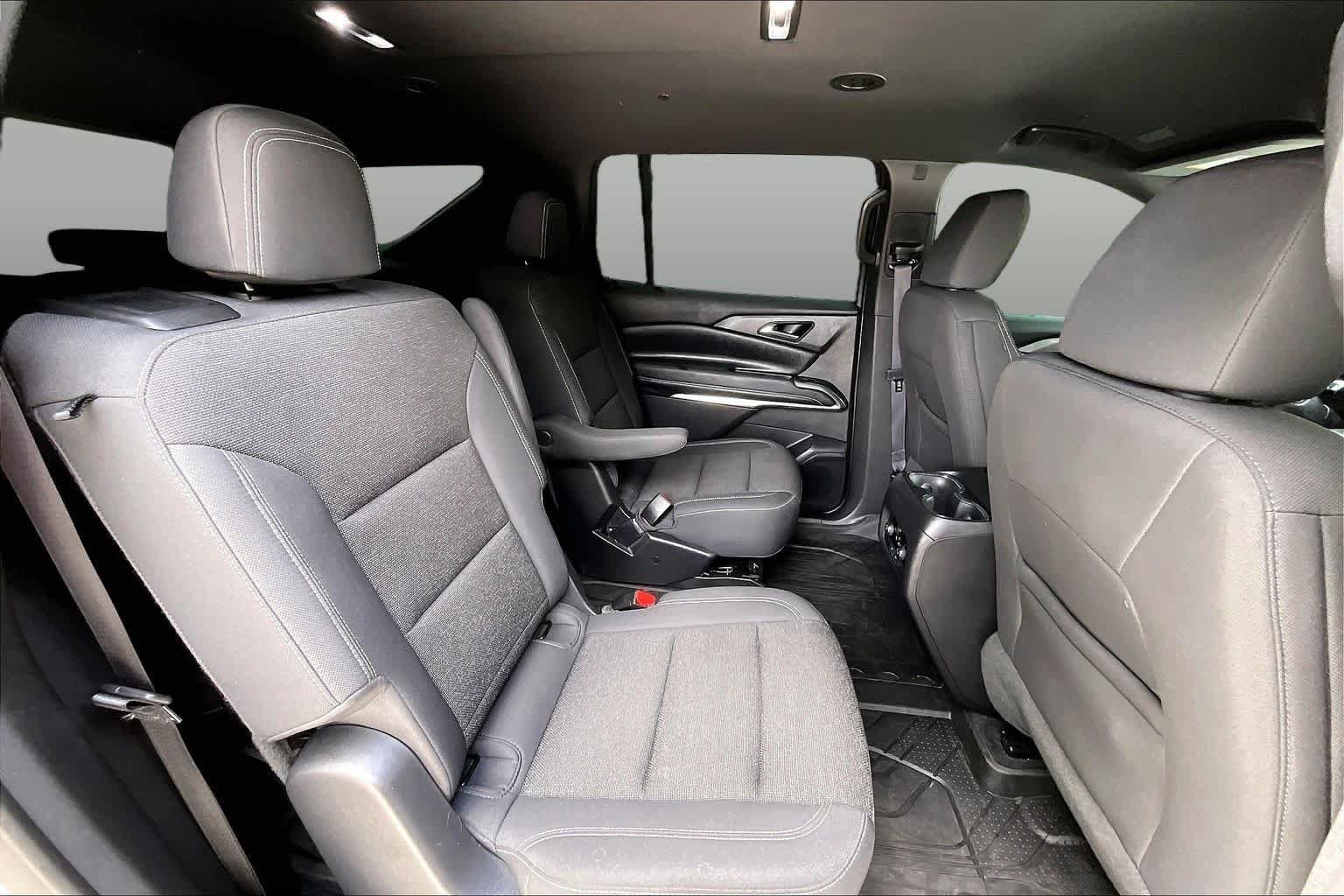 Used 2025 Chevrolet Traverse LT w/ Driver Confidence Package FWD image 20