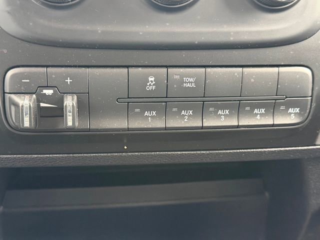 Used 2018 RAM 3500 Tradesman w/ Chrome Appearance Group image 33