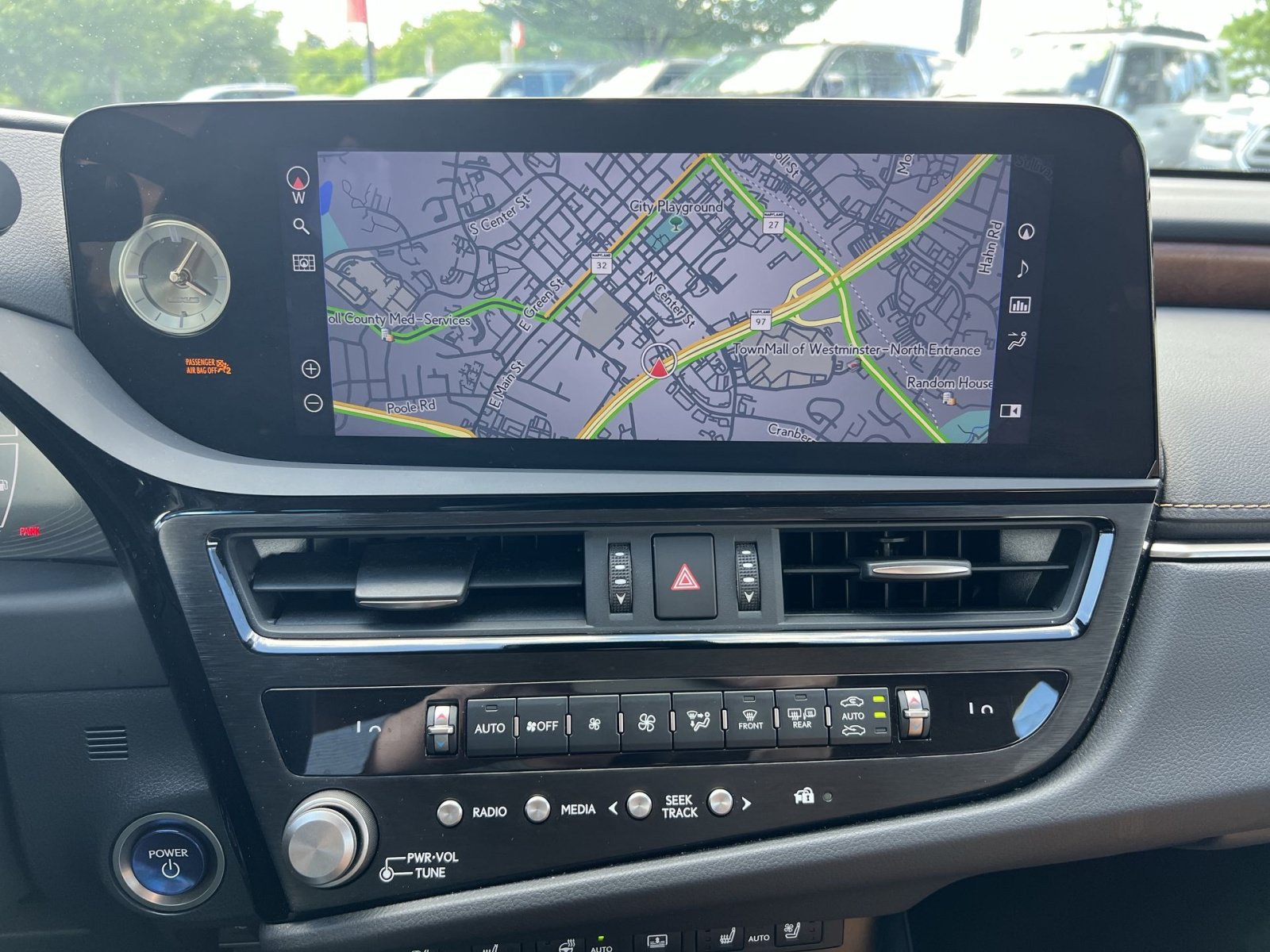 Used 2022 Lexus ES 300h w/ Accessory Package FWD image 20