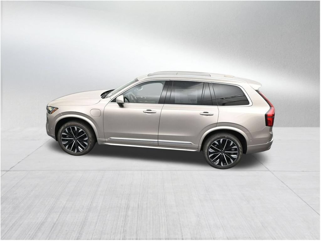 New 2026 Volvo XC90 T8 Plus w/ Protection Package Premier AWD/4WD image 14