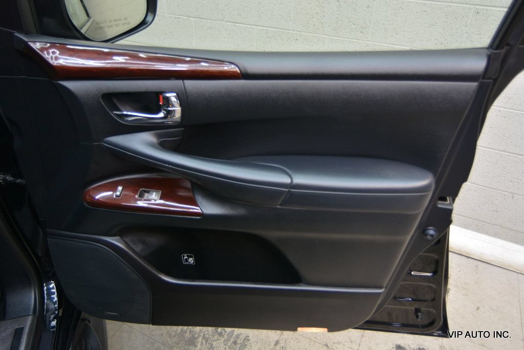 Used 2015 Lexus LX 570 4WD image 14