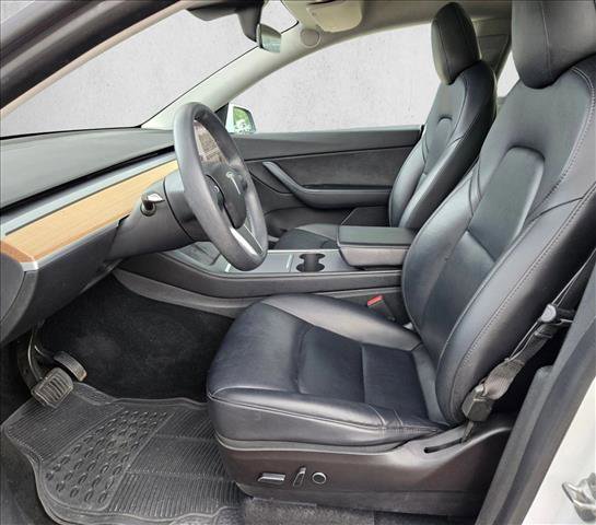 Used 2021 Tesla Model Y Long Range image 14