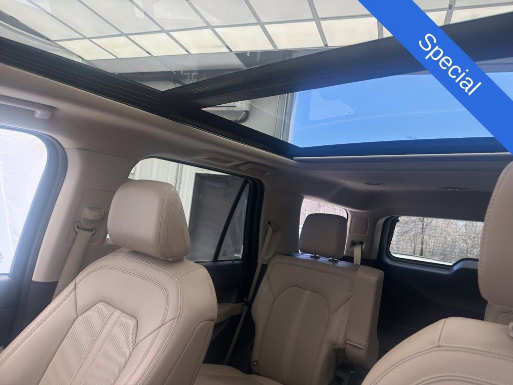 Used 2024 Ford Expedition Limited image 35