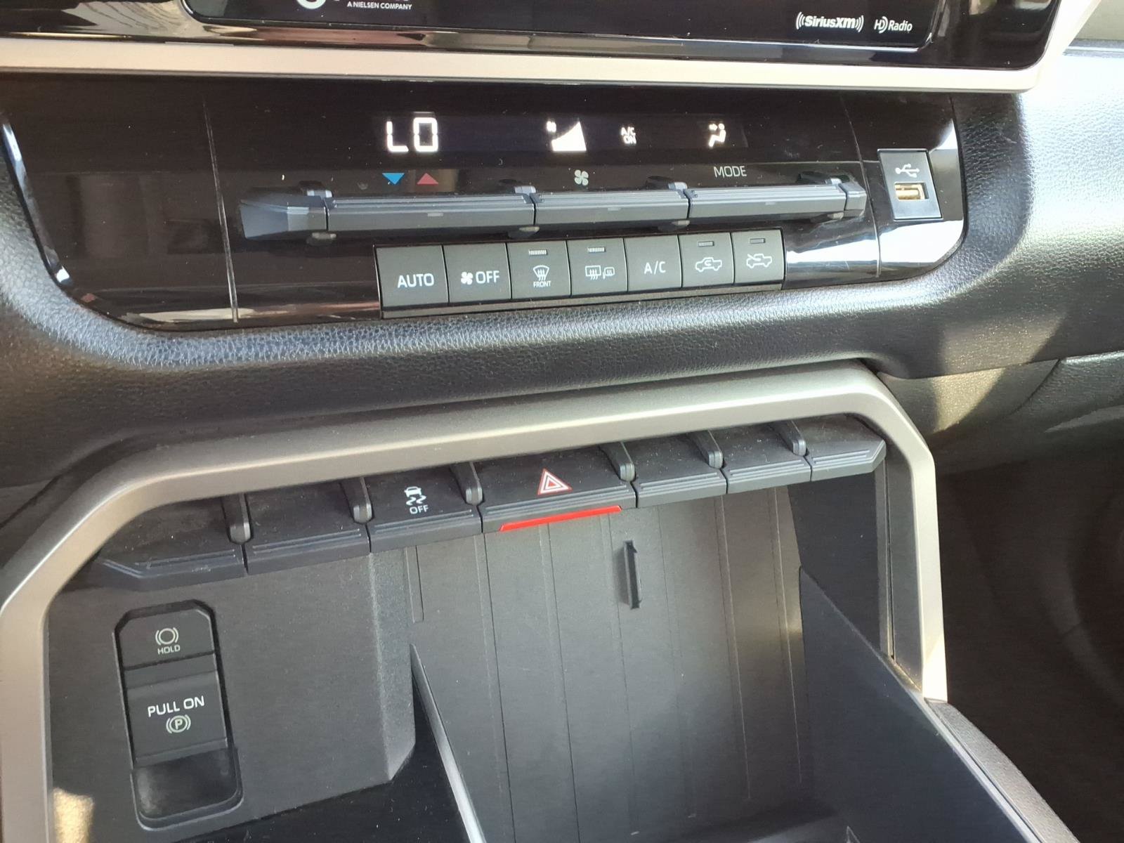 Used 2022 Toyota Tundra SR5 w/ Convenience Package RWD image 18