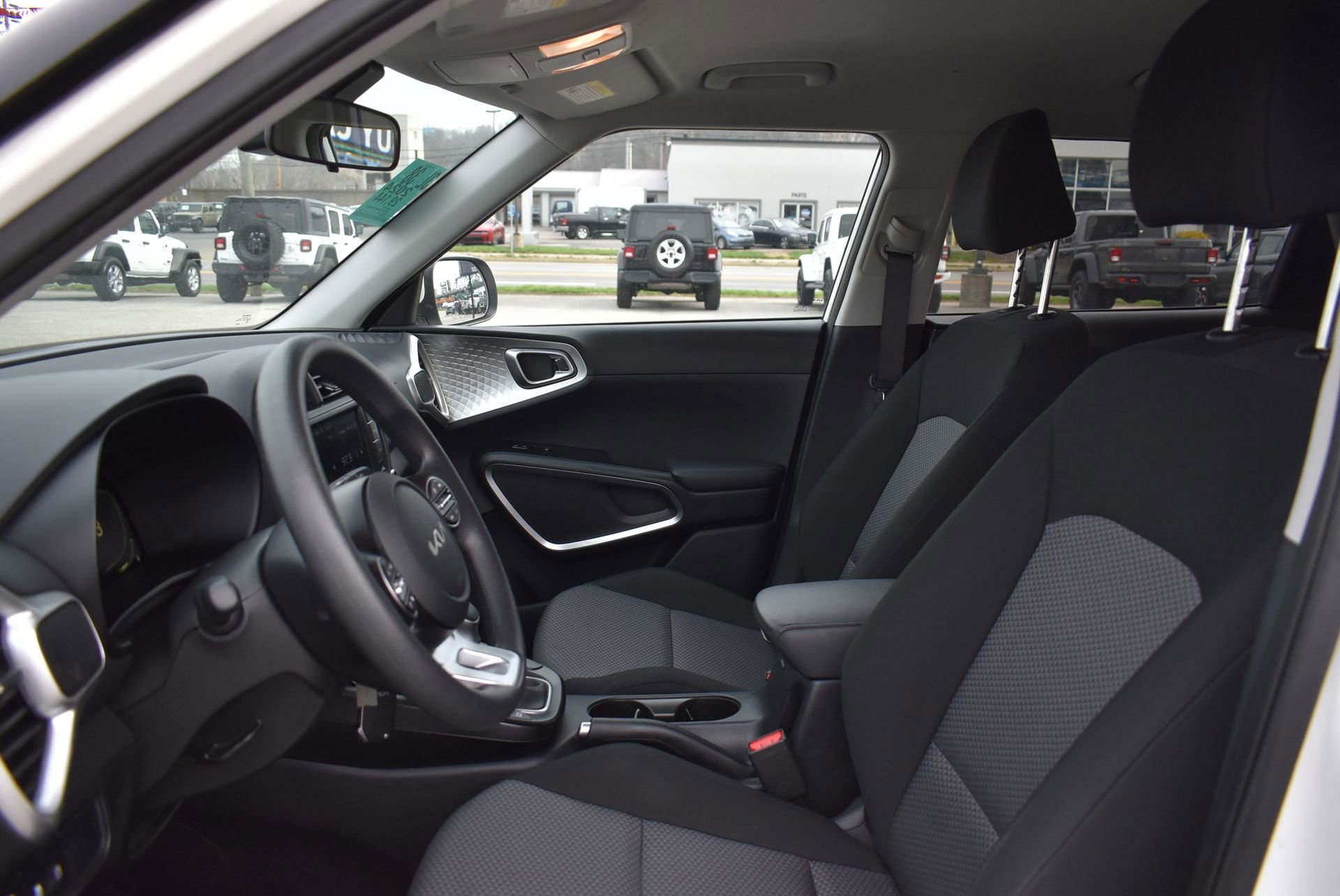 Used 2024 Kia Soul LX w/ Option Group 015 image 14