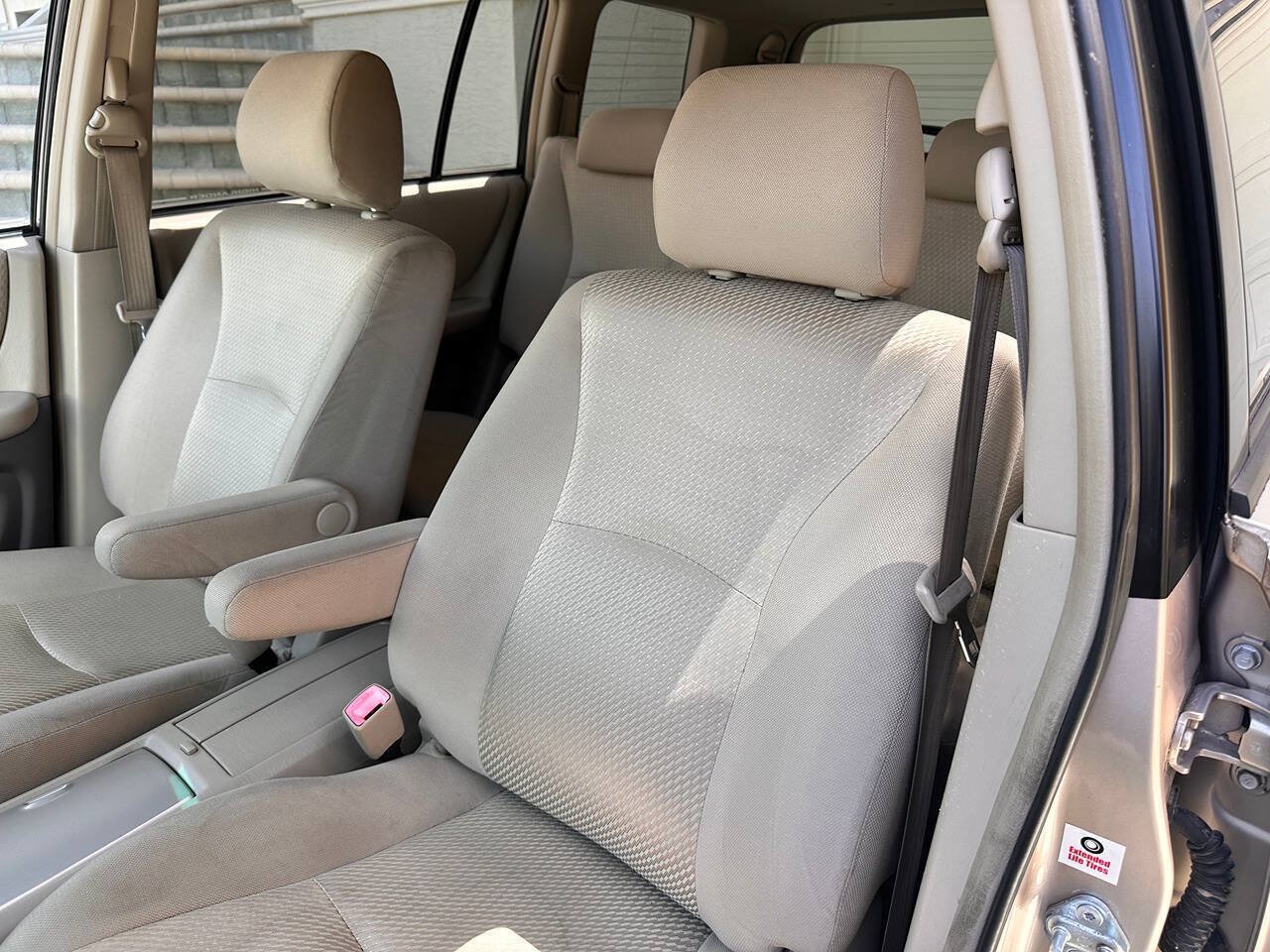 Used 2005 Toyota Highlander 2WD V6 w/ 3rd Row image 54