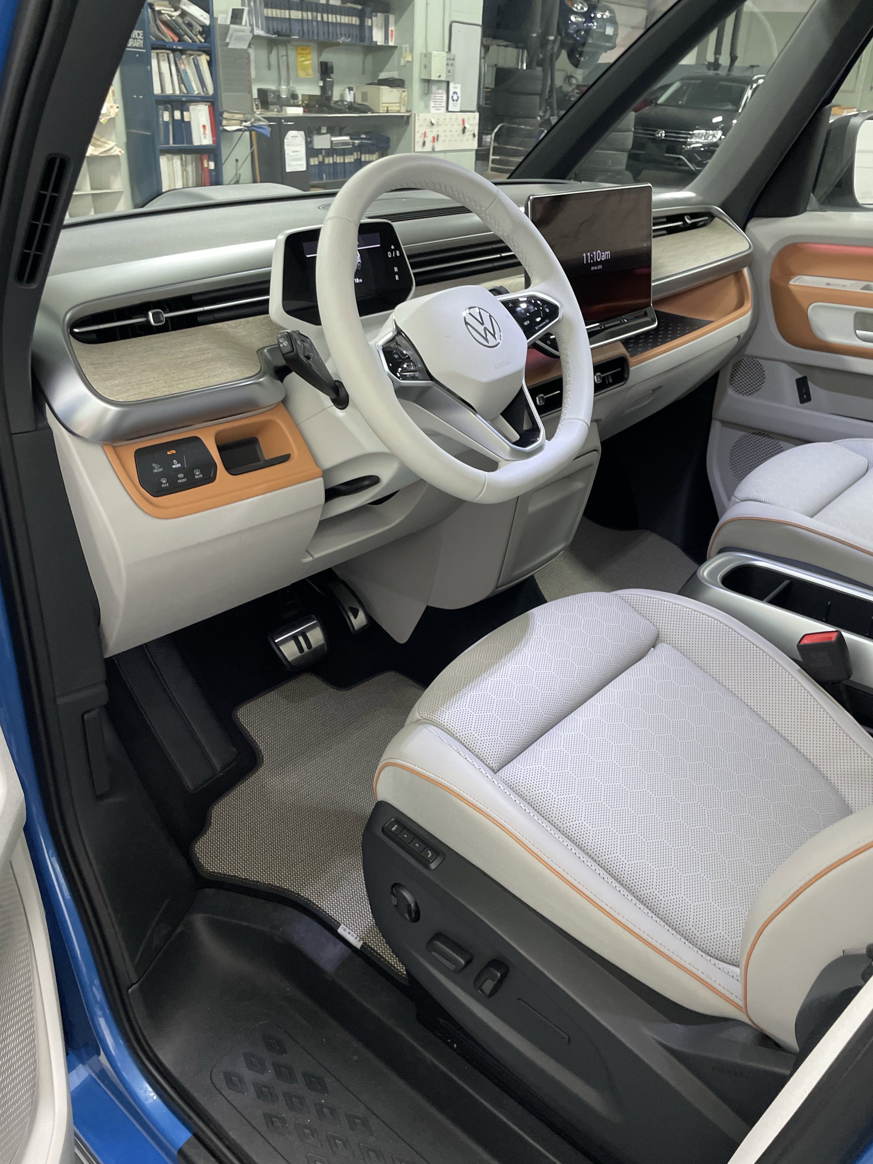 New 2025 Volkswagen ID. Buzz Pro S Plus image 7