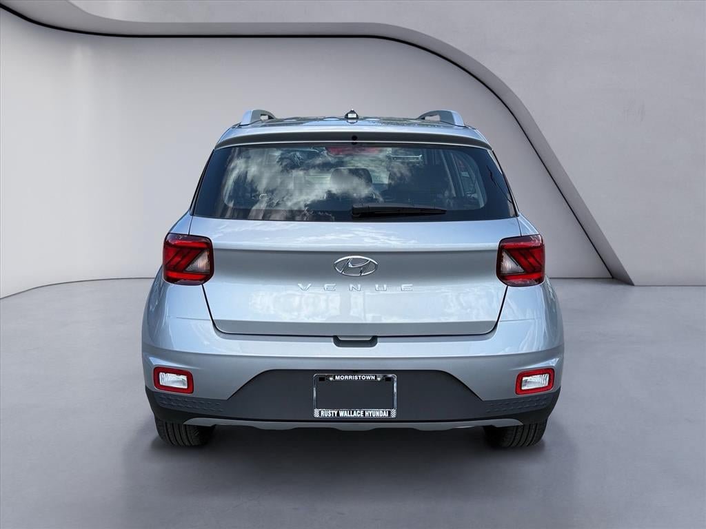 New 2026 Hyundai Venue SEL FWD image 4