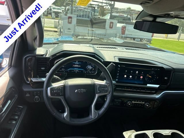 Used 2023 Chevrolet Silverado 1500 LT Trail Boss w/ LPO, Dark Essentials Package AWD/4WD image 28