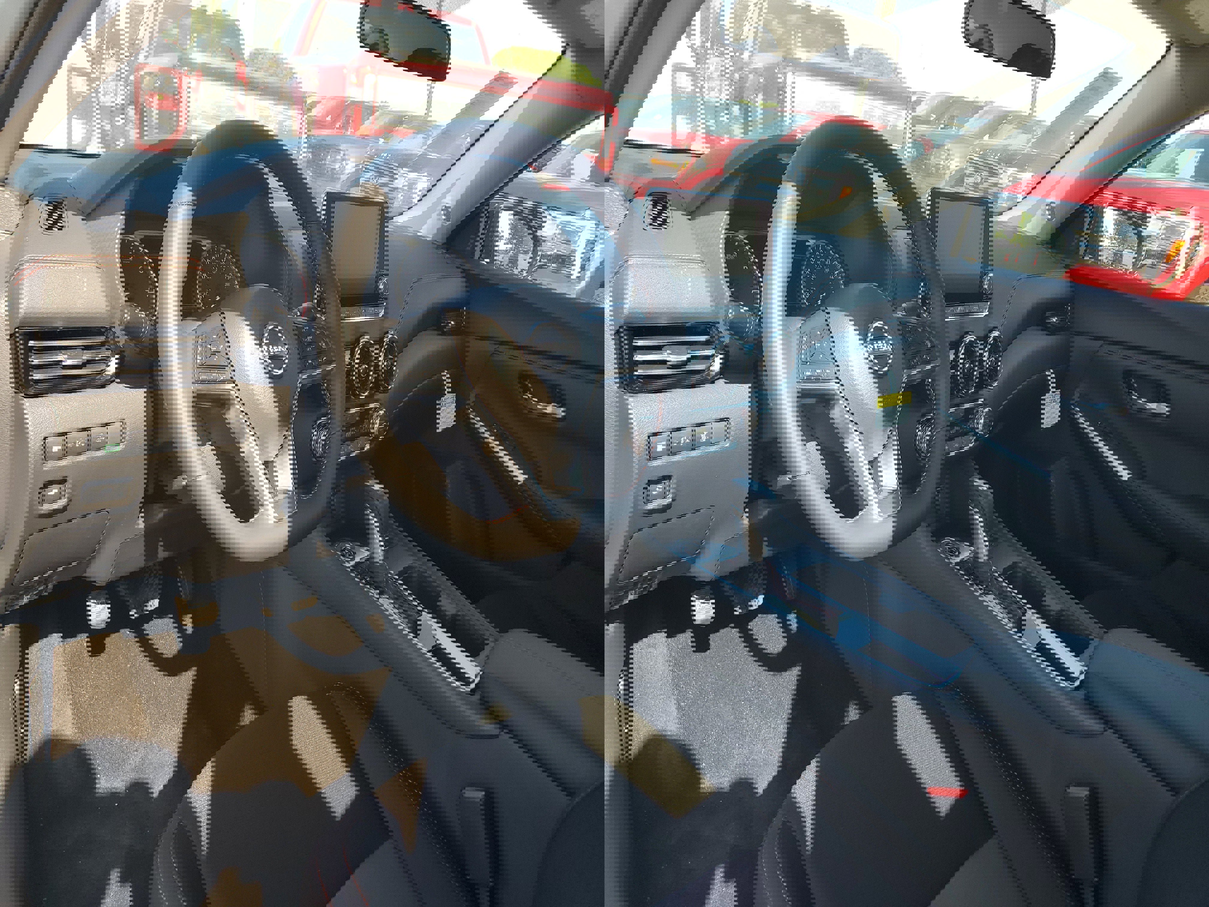 New 2025 Nissan Sentra SR w/ Midnight Edition image 10